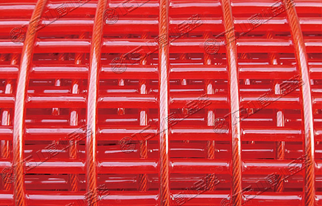 篩分設(shè)備選用聚氨酯篩網(wǎng)，高耐磨、壽命長(zhǎng)