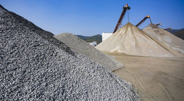 投資一家制砂廠能賺錢(qián)嗎？什么樣的制砂機(jī)生產(chǎn)效率高？