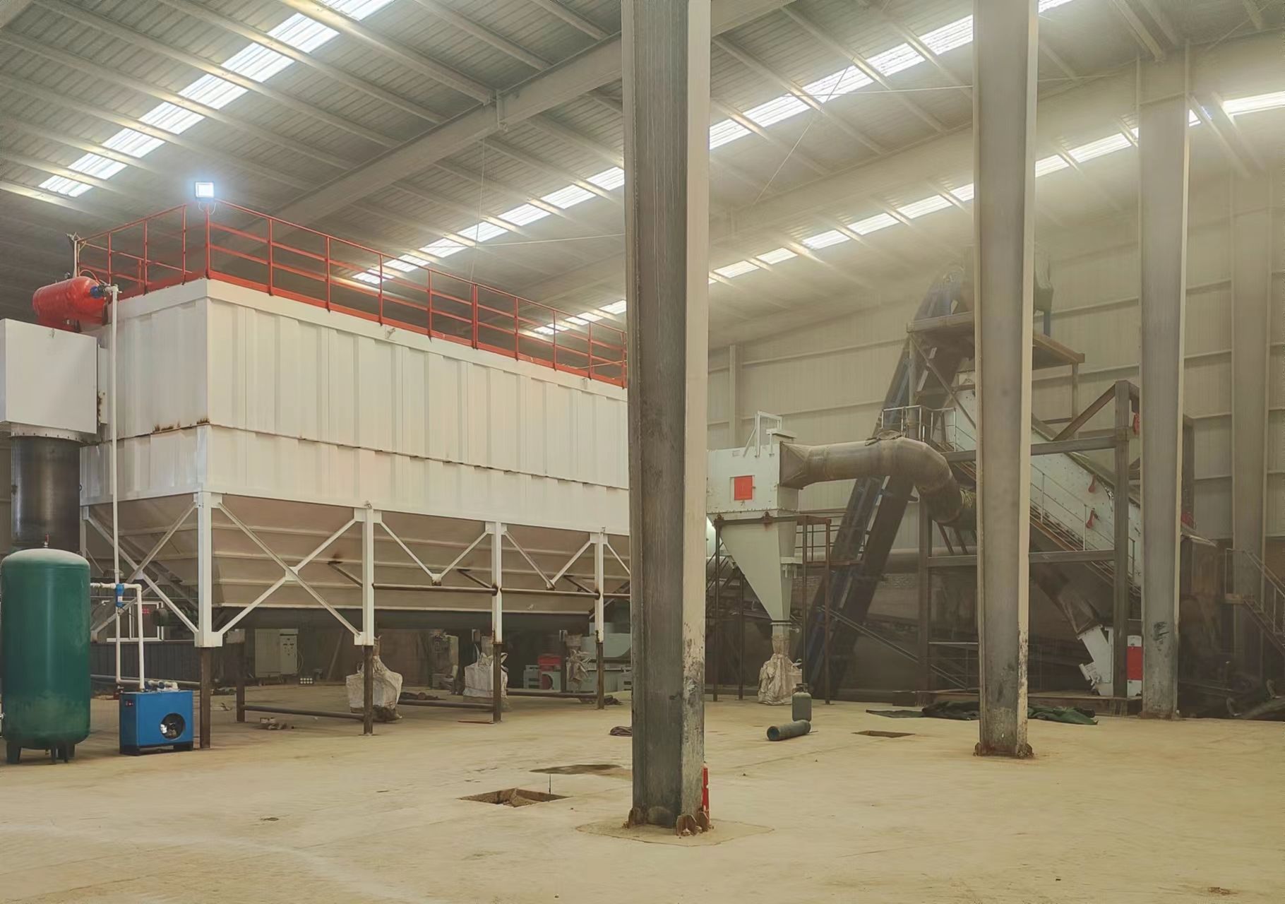 與平面制砂相比，干法制砂樓有哪些優(yōu)勢？