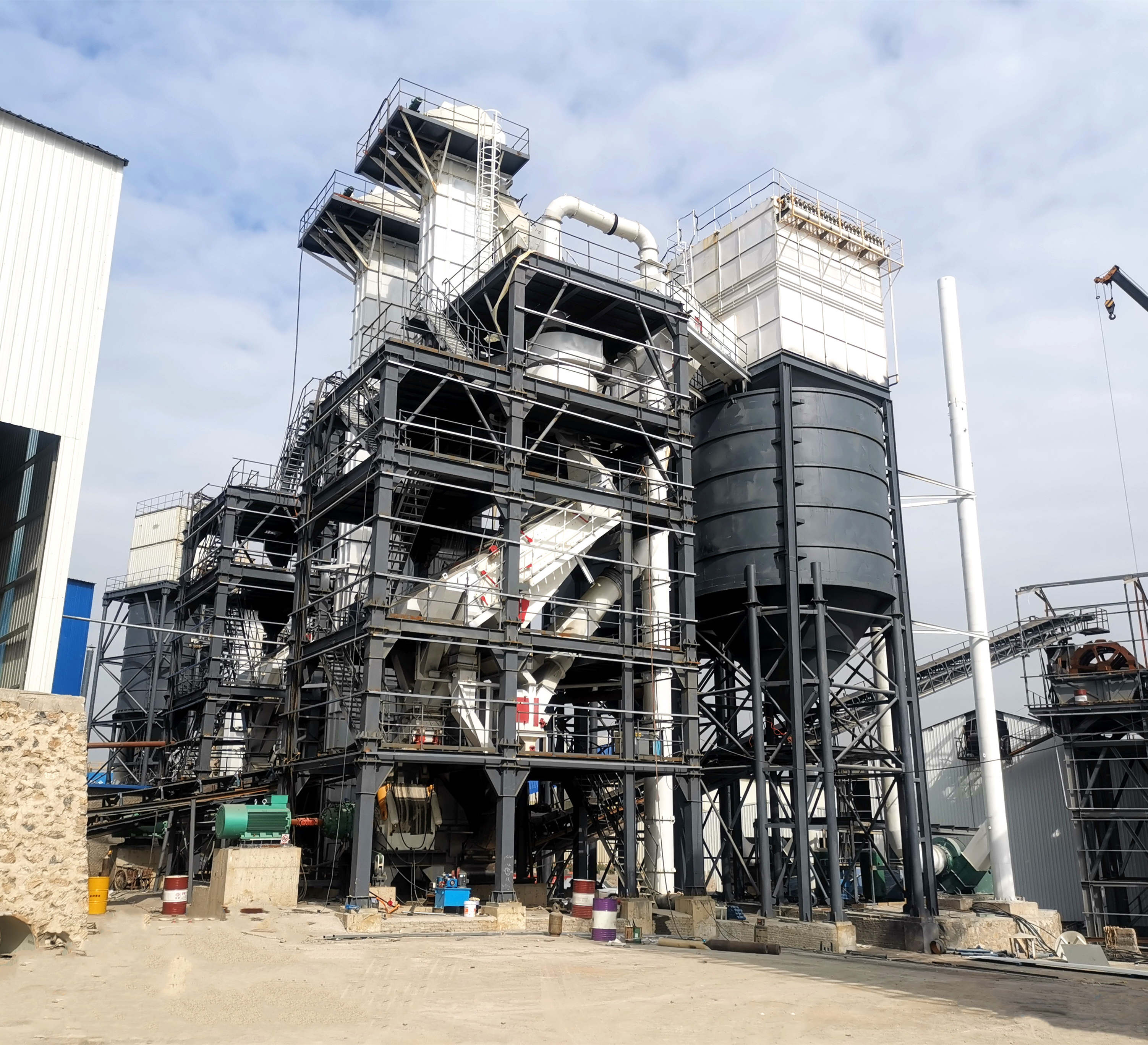 唐山金路干法制砂樓，助力高品質(zhì)機制砂生產(chǎn)