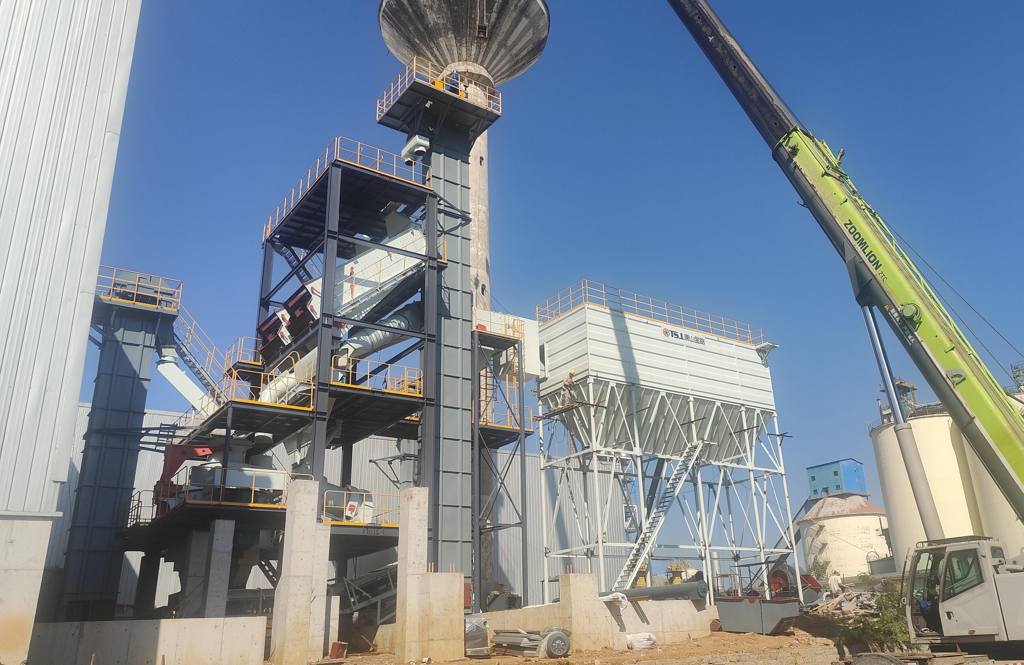 建筑垃圾堆成山？制砂樓一鍵 “點(diǎn)石成金”！